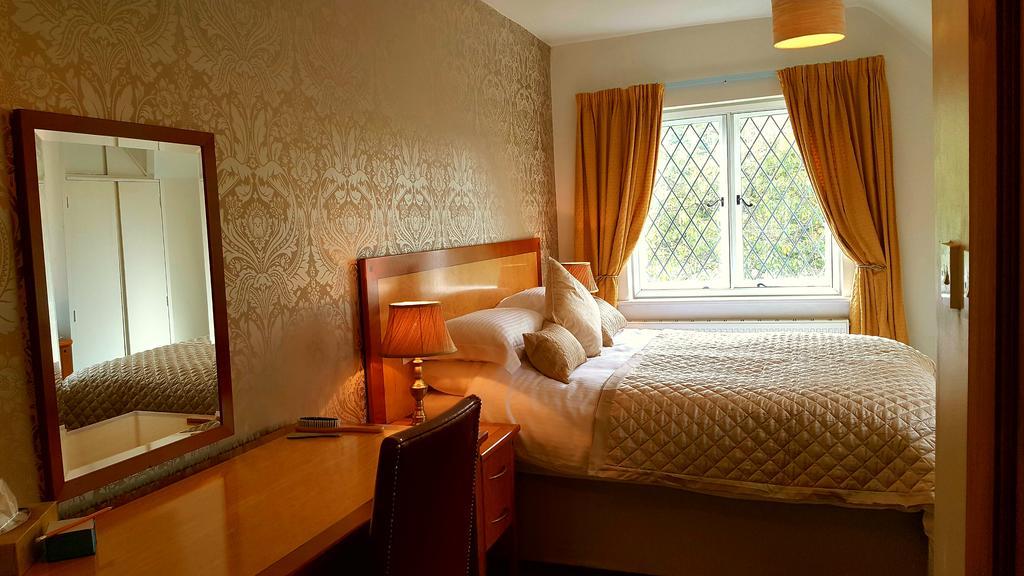 Sadlers Guest House Wokingham Eksteriør bilde
